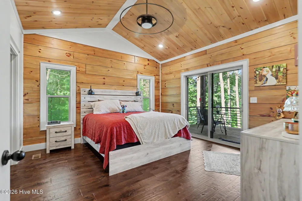 240 Pink Pig Lane Cherry Log, GA 30522
