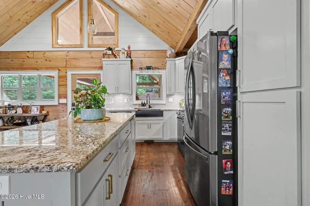 240 Pink Pig Lane Cherry Log, GA 30522