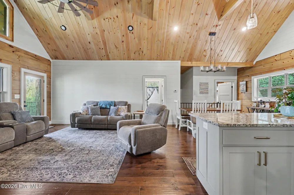 240 Pink Pig Lane Cherry Log, GA 30522