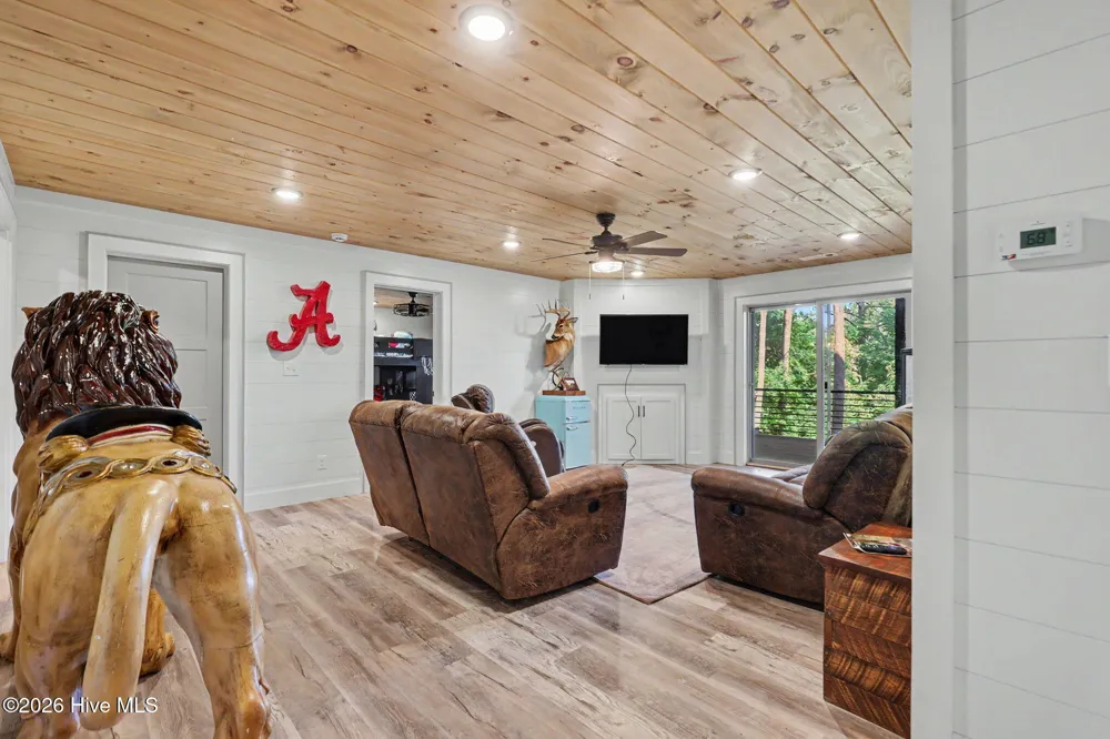 240 Pink Pig Lane Cherry Log, GA 30522