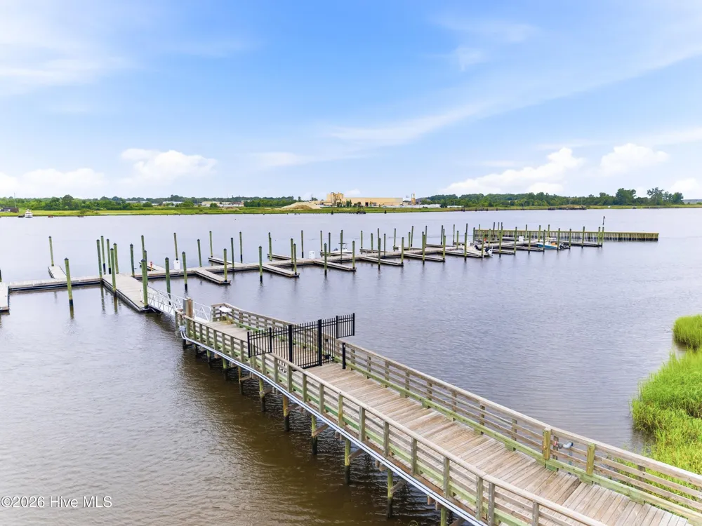 1717 Herons View Drive Wilmington, NC 28401