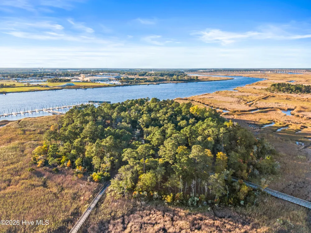 1717 Herons View Drive Wilmington, NC 28401