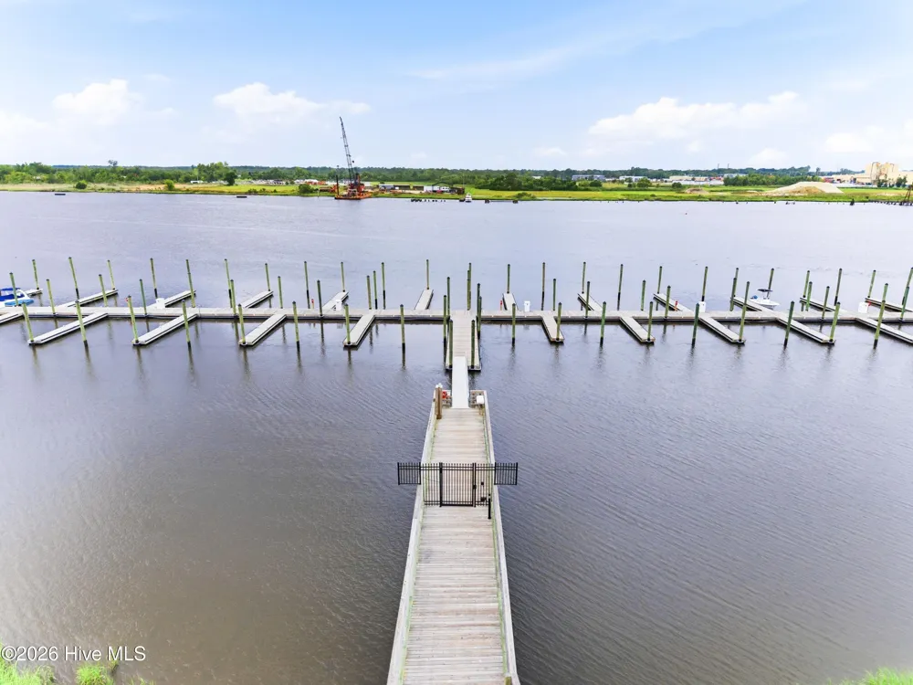 1717 Herons View Drive Wilmington, NC 28401