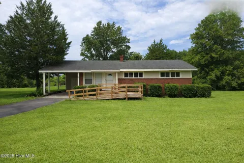 909a Greenfield Heights Boulevard