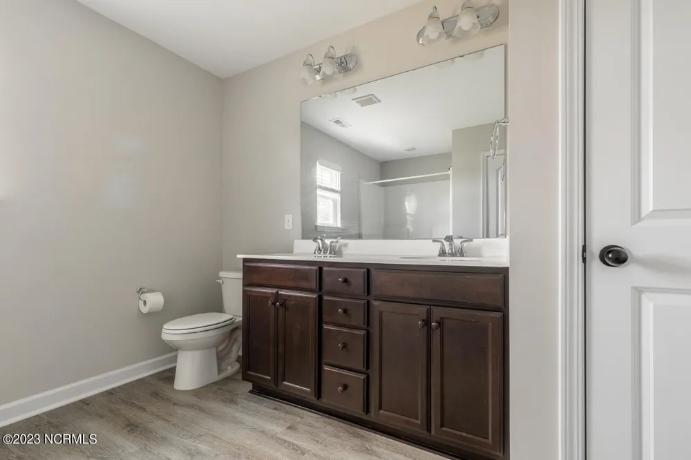300 Waylon Way Holly Ridge, NC 28445