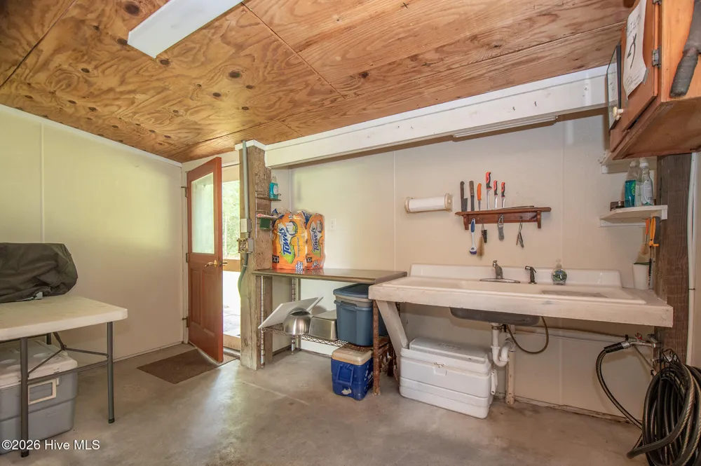 2437 Highway 70 Beaufort, NC 28516