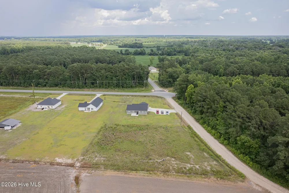 1770 Old Chinquapin Road Beulaville, NC 28518