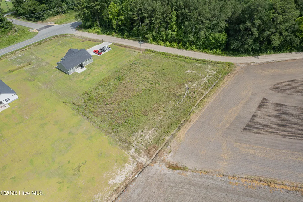 1770 Old Chinquapin Road Beulaville, NC 28518