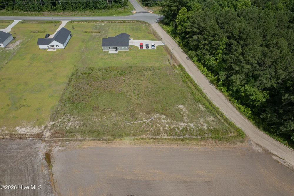 1770 Old Chinquapin Road Beulaville, NC 28518