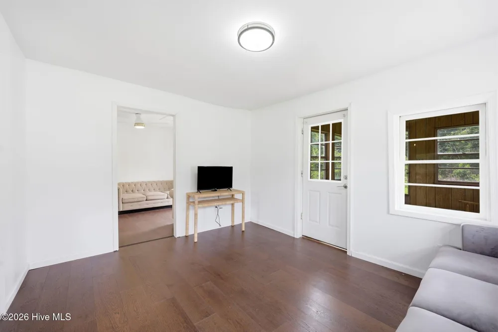 800 Goat Neck Road Columbia, NC 27925