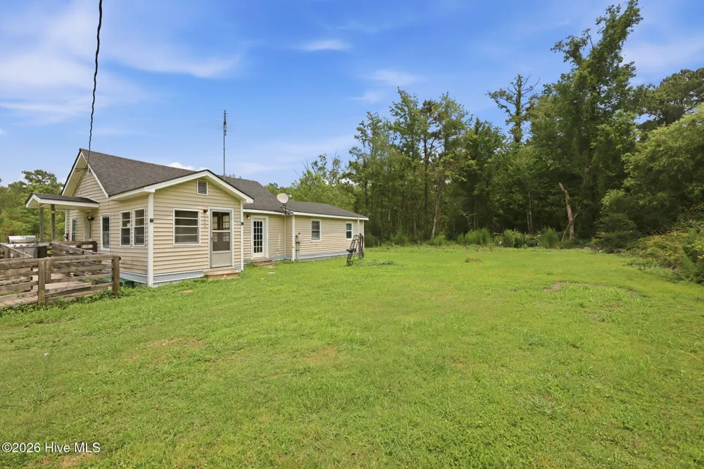 800 Goat Neck Road Columbia, NC 27925