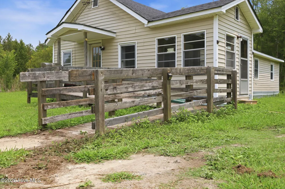 800 Goat Neck Road Columbia, NC 27925