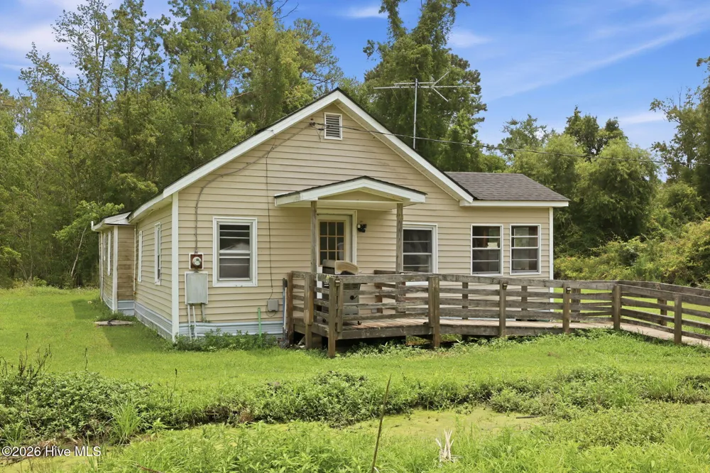 800 Goat Neck Road Columbia, NC 27925