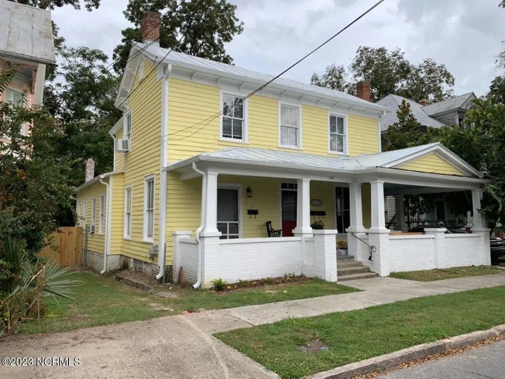 234 E 2nd Street #B Washington, NC 27889