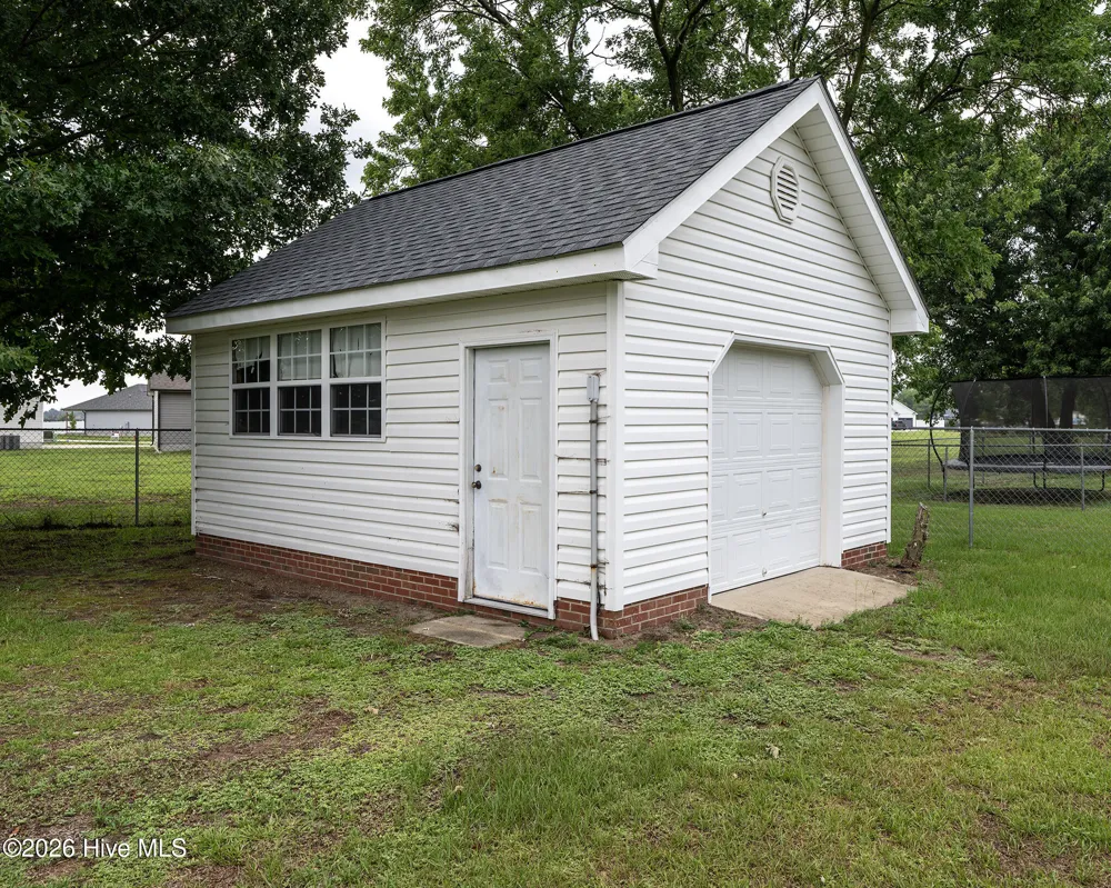 104 Trawick Drive La Grange, NC 28551
