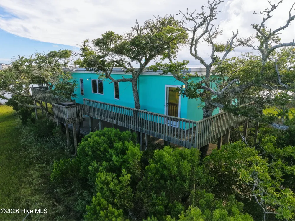 957 Broadway Street Surf City, NC 28445