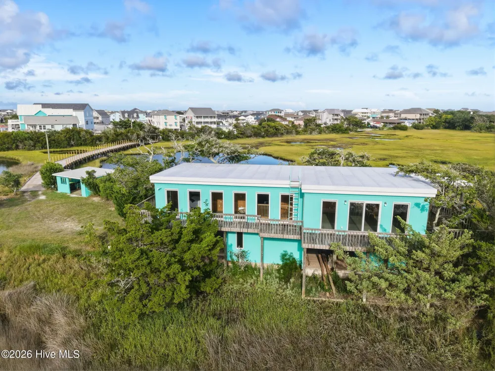 957 Broadway Street Surf City, NC 28445