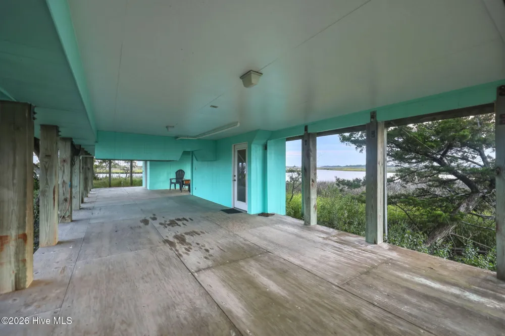 957 Broadway Street Surf City, NC 28445