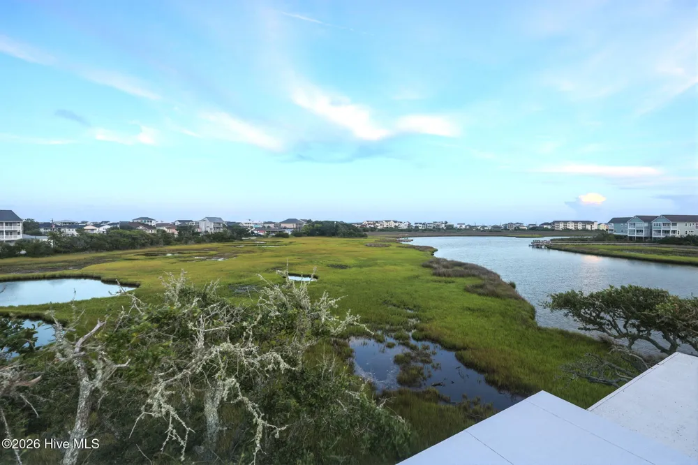 957 Broadway Street Surf City, NC 28445