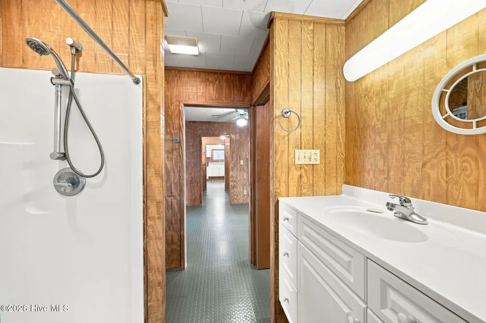 957 Broadway Street Surf City, NC 28445