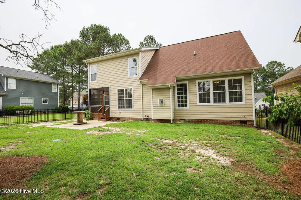 10 London Way Spring Lake, NC 28390