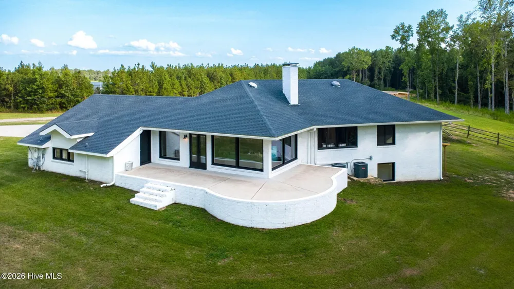 820 Saint Pauls Drive Raeford, NC 28376