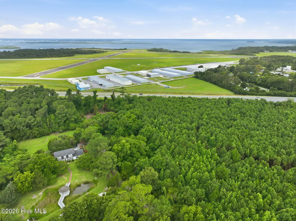 202 Mason Lane Beaufort, NC 28516