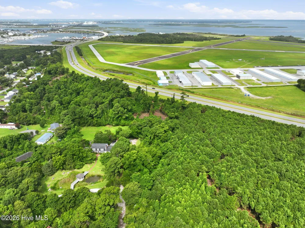 202 Mason Lane Beaufort, NC 28516