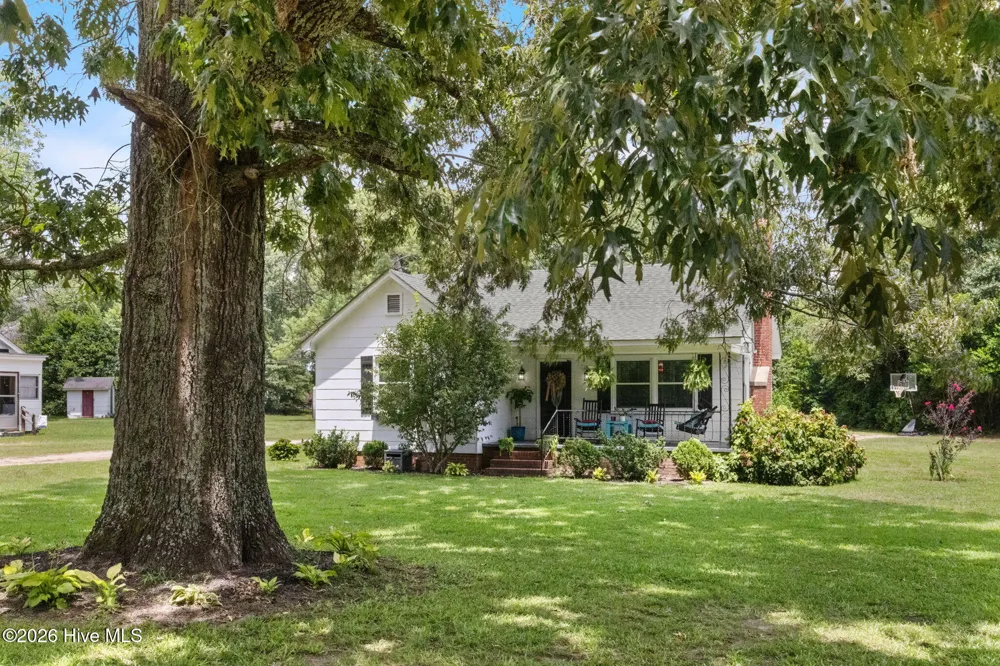 420 E Wise Street Trenton, SC 29847