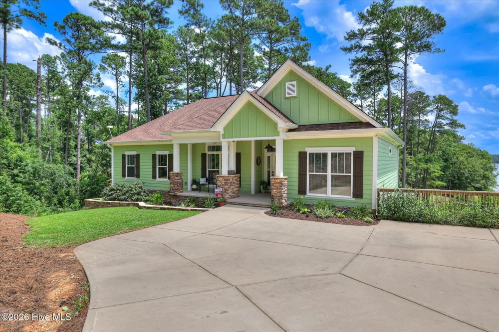 137 Memorial Drive Mccormick, SC 29835