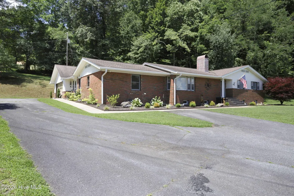 1654 Myers Chapel Road Hayesville, NC 28904