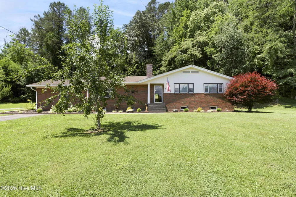 1654 Myers Chapel Road Hayesville, NC 28904