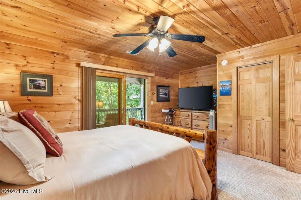 808 Granite Drive Hayesville, NC 28904