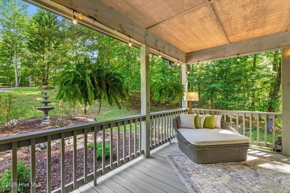 808 Granite Drive Hayesville, NC 28904