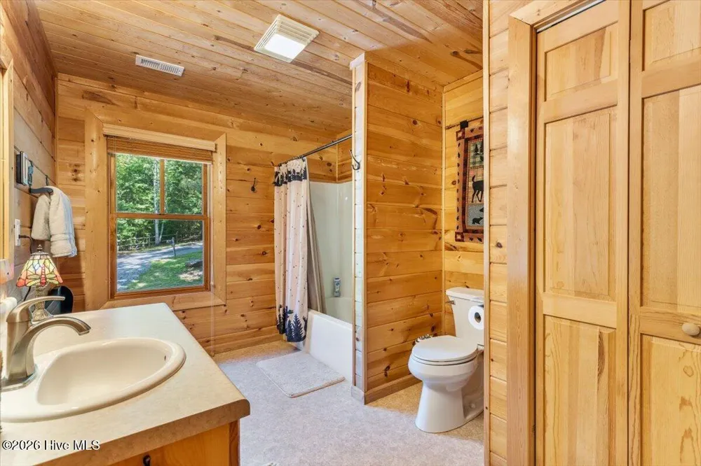 808 Granite Drive Hayesville, NC 28904