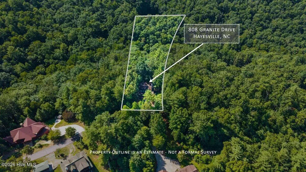 808 Granite Drive Hayesville, NC 28904