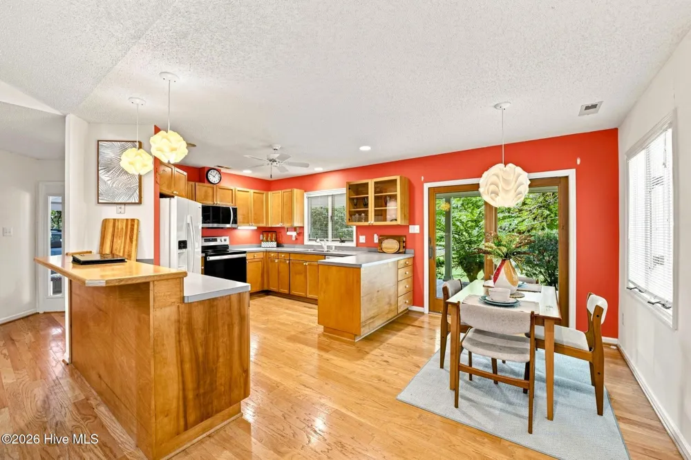 710 Orient Lane Oriental, NC 28571