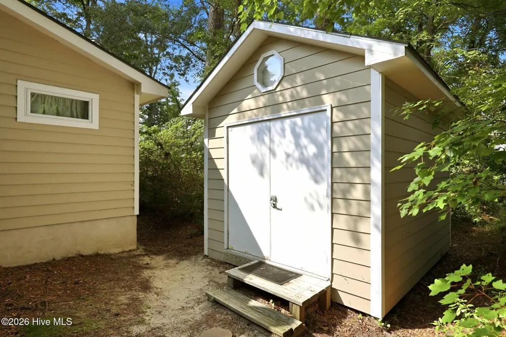 710 Orient Lane Oriental, NC 28571