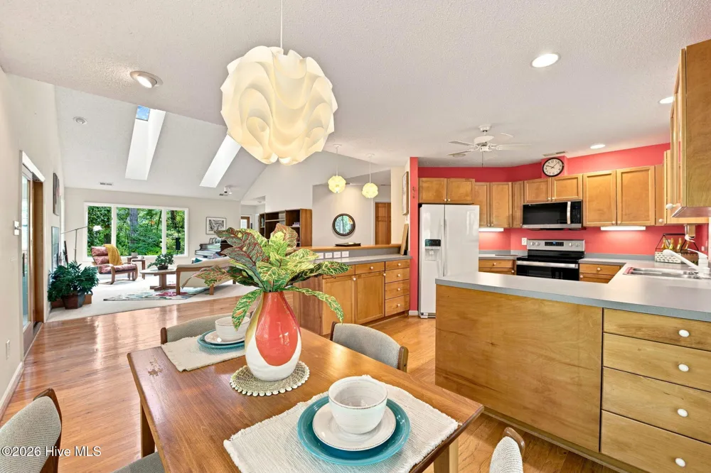 710 Orient Lane Oriental, NC 28571