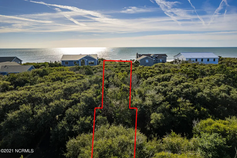 581 Forest Dunes Drive Pine Knoll Shores, NC 28512