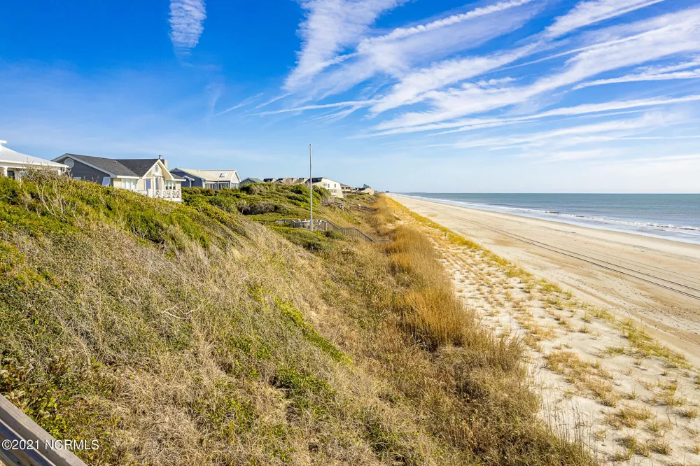 581 Forest Dunes Drive Pine Knoll Shores, NC 28512