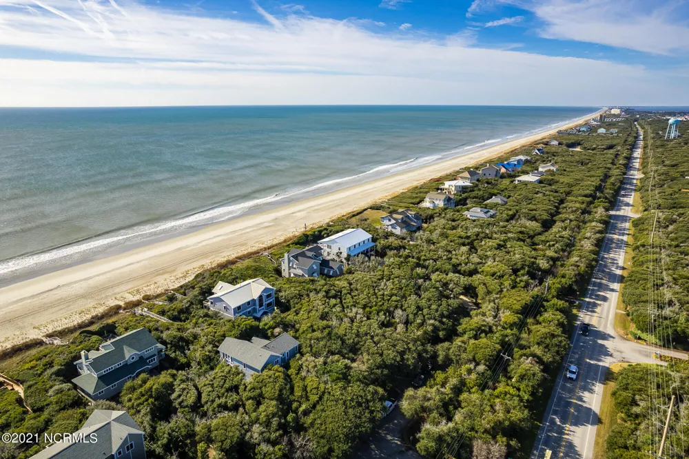 581 Forest Dunes Drive Pine Knoll Shores, NC 28512
