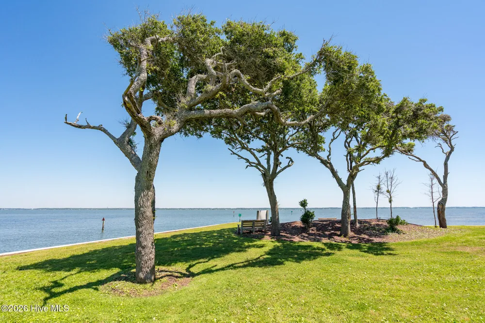581 Forest Dunes Drive Pine Knoll Shores, NC 28512