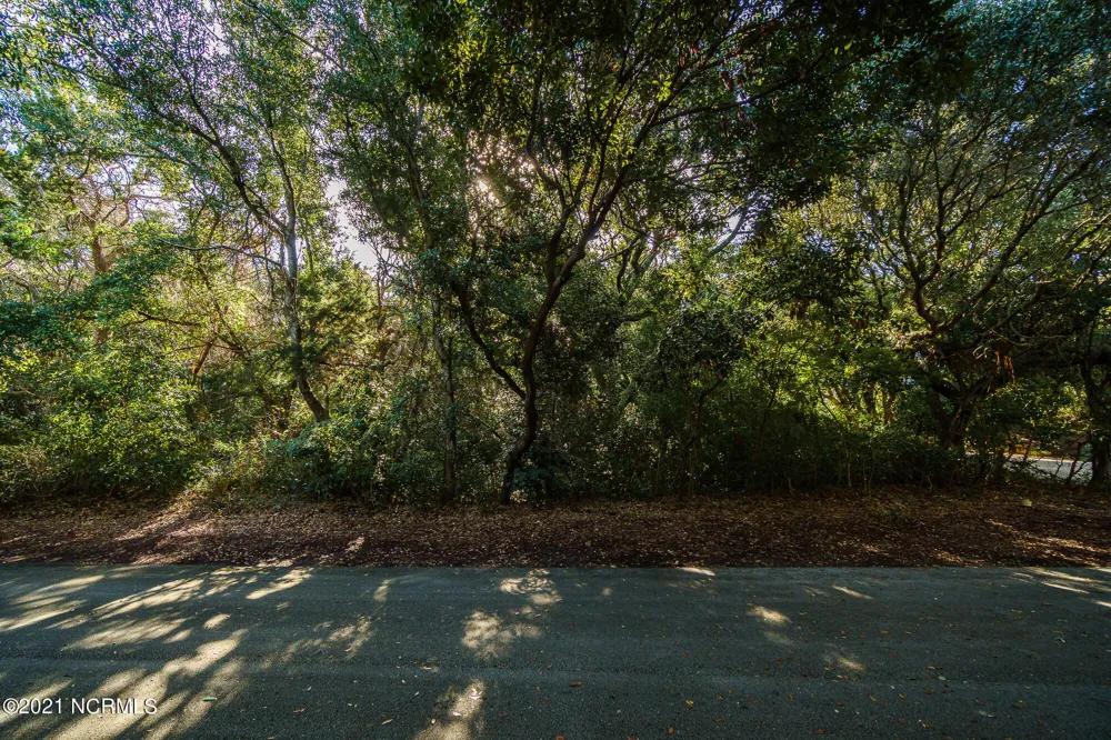 581 Forest Dunes Drive Pine Knoll Shores, NC 28512