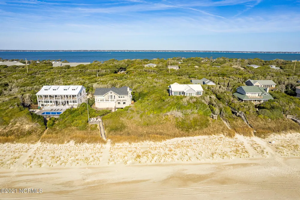 581 Forest Dunes Drive Pine Knoll Shores, NC 28512