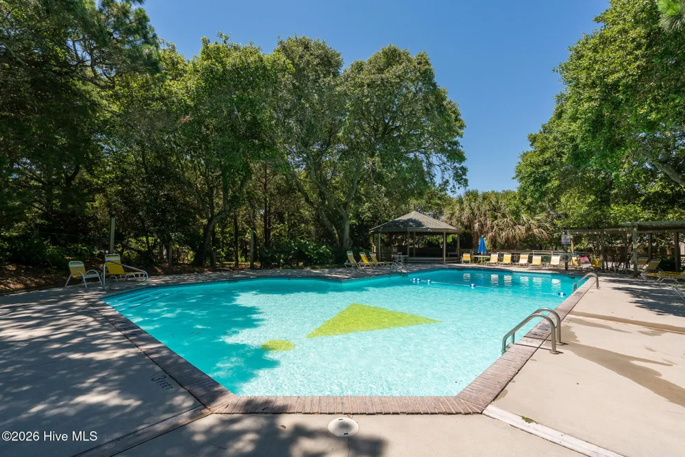 581 Forest Dunes Drive Pine Knoll Shores, NC 28512