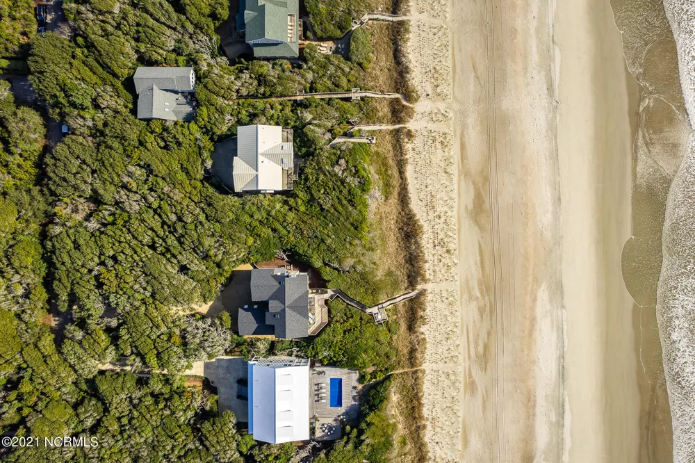 581 Forest Dunes Drive Pine Knoll Shores, NC 28512
