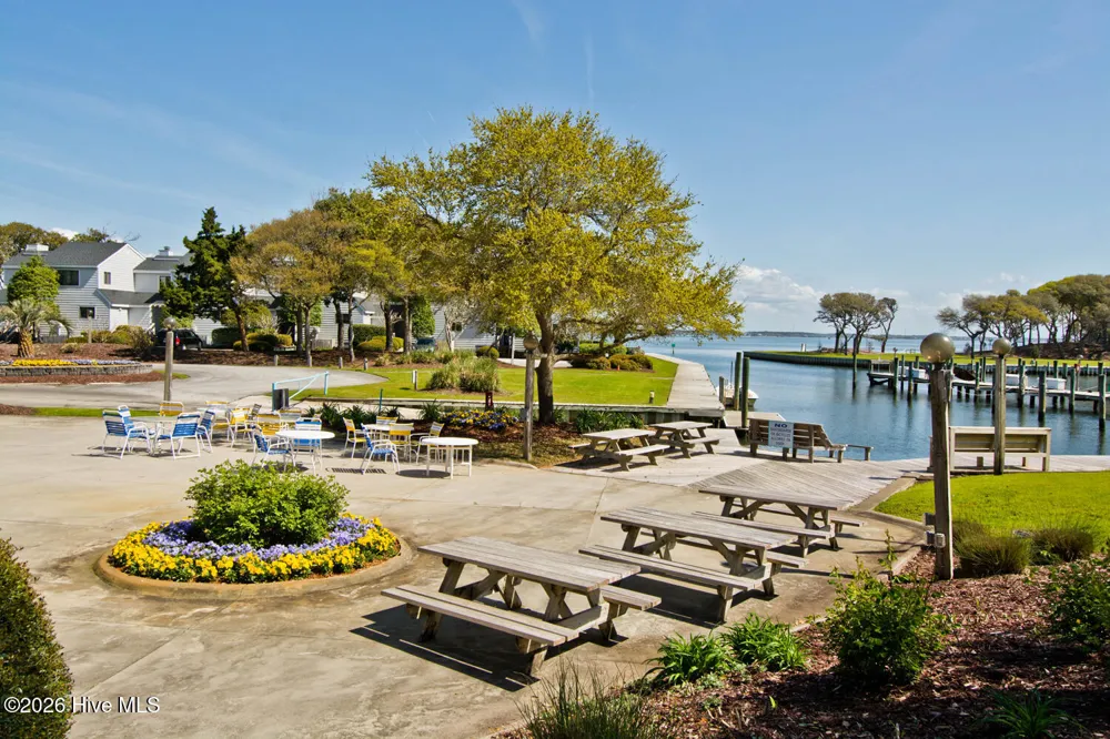 581 Forest Dunes Drive Pine Knoll Shores, NC 28512