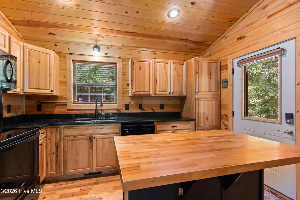 225 Dawsons Lane Murphy, NC 28906