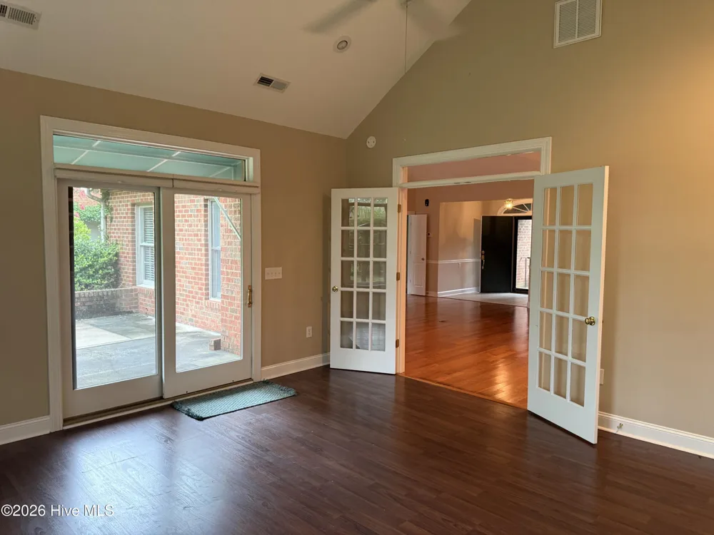 309 Village Green Drive Trent Woods, NC 28562